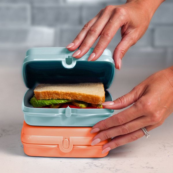 Tupperware® Sandwich Keepers - 2 Easy-Open Lunch Boxes for Kids - Image 7
