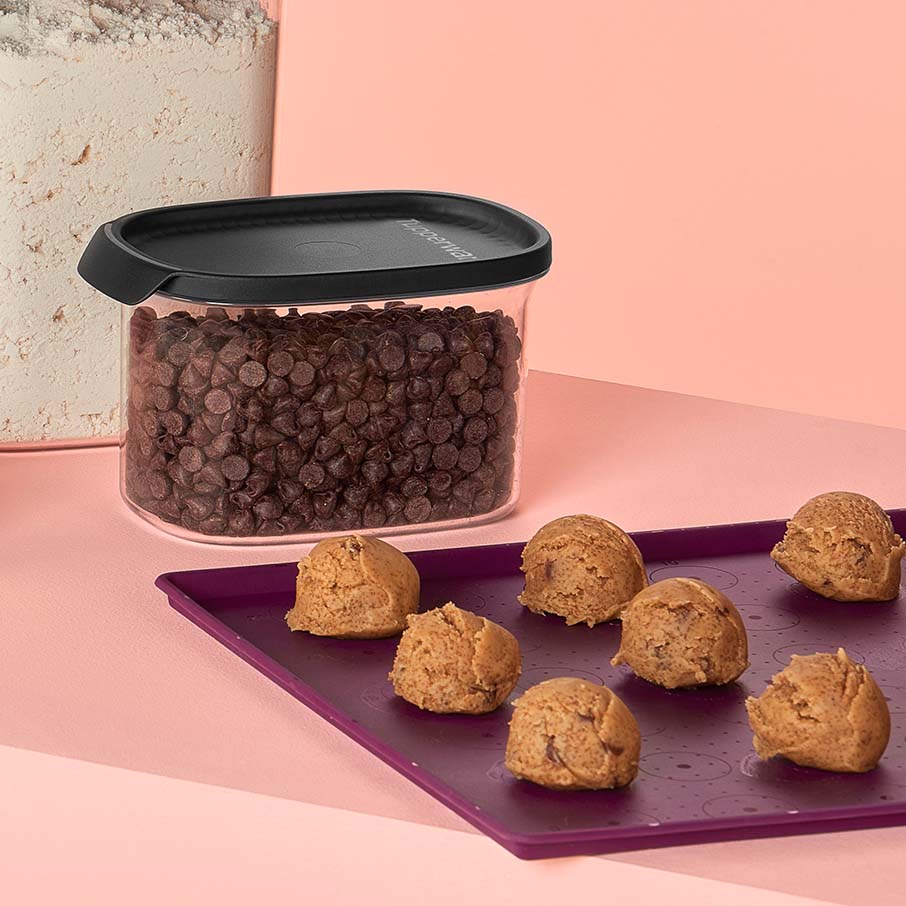 Tupperware® Ultra Clear® Oval | 4½ cup / 1 L - Image 3